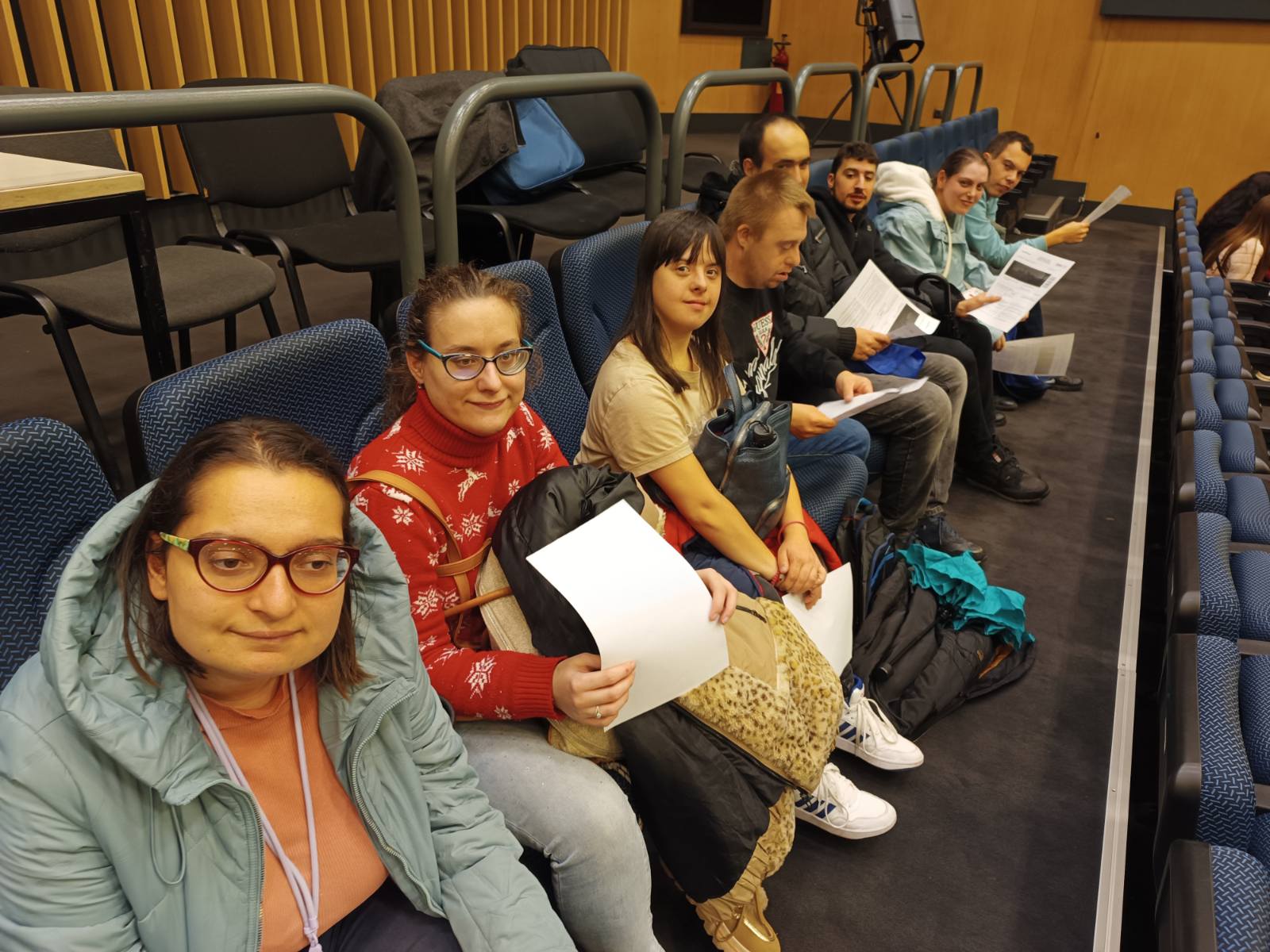 Младежи с интелектуални затруднения посетиха прожекции на Киномания