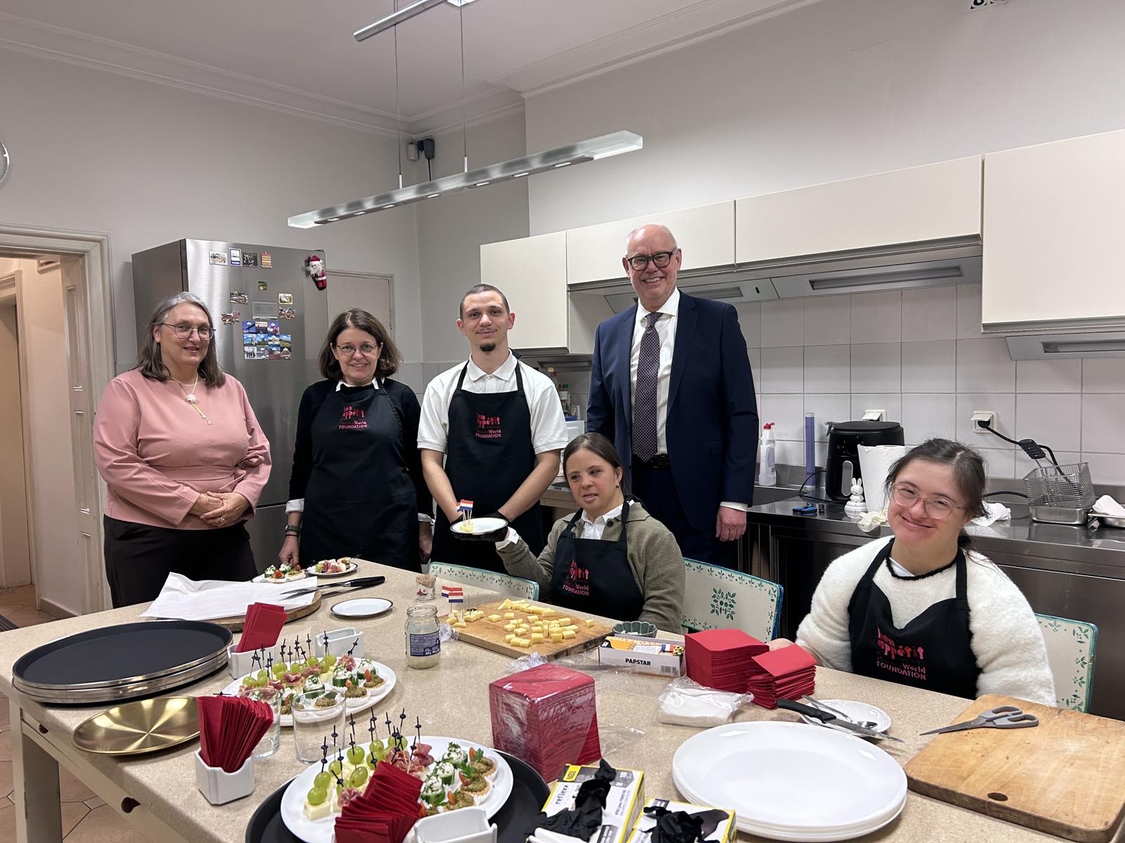 „Светът на Мария“ гостува в резиденцията на Нидерландия за годишния прием на общността