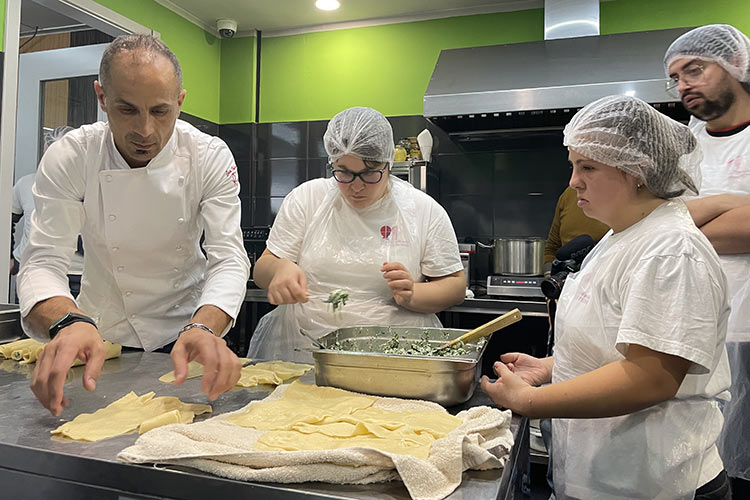 Алекс и Бианка с гордост разказаха какво правят в Бон Апети Кетъринг!