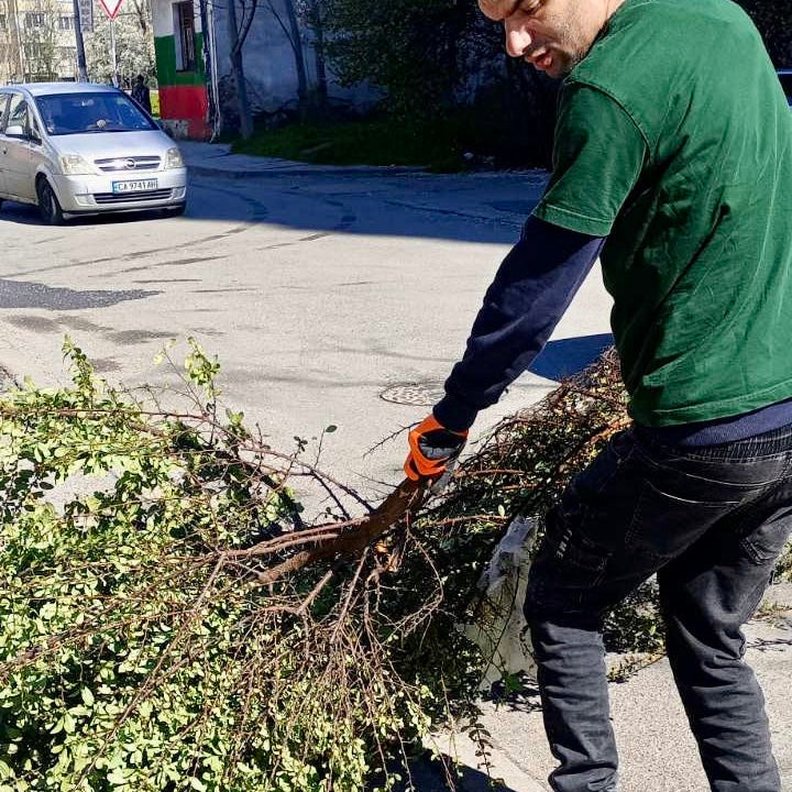 Пролетно пробуждане в ж.к. „Надежда“: Нашата нова трудова практика