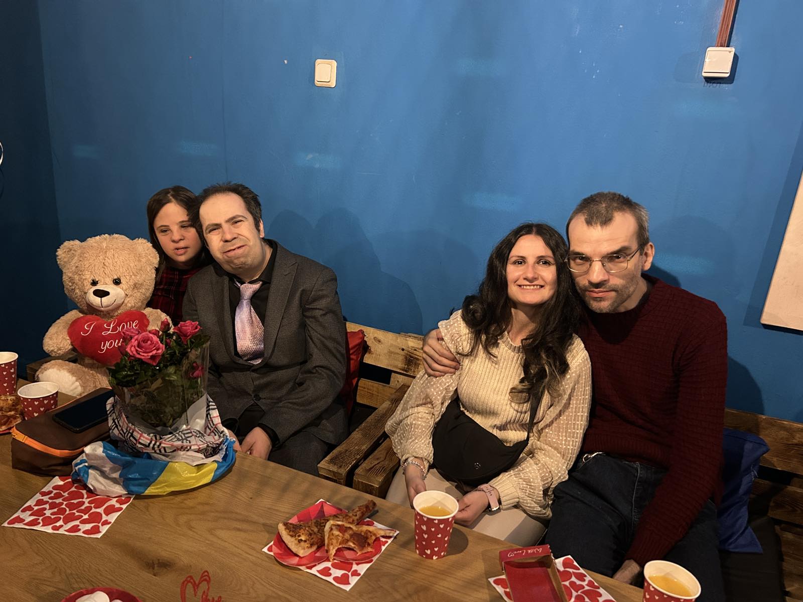 Танци без притеснения: Магията на приятелството в Дневния център