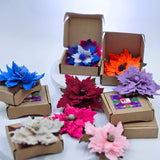 Елегантна брошка - коледна звезда в различни цветове