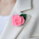Брошка българска роза с избор на цвят