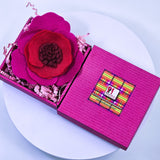 Елегантна брошка малко цвете в артистично червено, цикламено и бордо