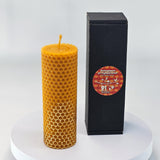 Елегантна восъчна свещ в жълто и златно