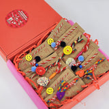 Комплект 12 бр. пъстри мартеници за ръка "Весело настроение"