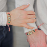 Мартеница за ръка със зелен мотив шевица и зелени мъниста