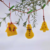 Гирлянда с восъчни висулки за елха - къщичка, снежен човек и елха