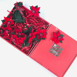 LED гирлянда с филцови цветя в класически коледни цветове